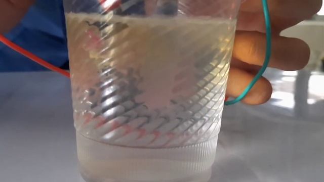 Dampak Sel Elektrolisis pada Larutan NaCl: Analisis Perubahan Warna dan pH смотреть онлайн