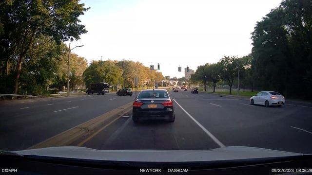 Driver runs red light - Viofo A139 Pro смотреть онлайн
