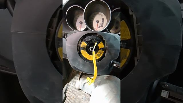 Снятие и разборка руля Mazda 3, легко и просто. смотреть онлайн