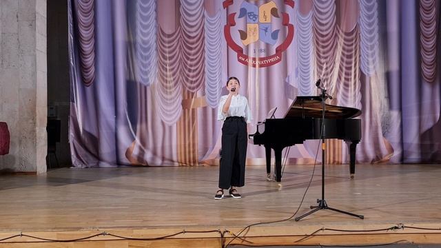 автор Н . Торопова "Звуки осени" читает Тувыкина Анна смотреть онлайн