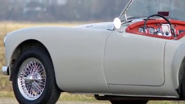 1962 MG MGA 1600 Mk II roadster смотреть онлайн