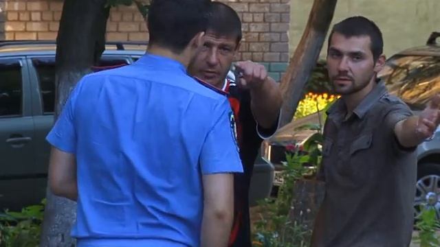 Проблемний сусід смотреть онлайн
