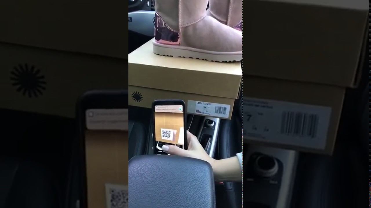 Демонстрация QR кода на уггах Ugg Mini Dust Metal смотреть онлайн