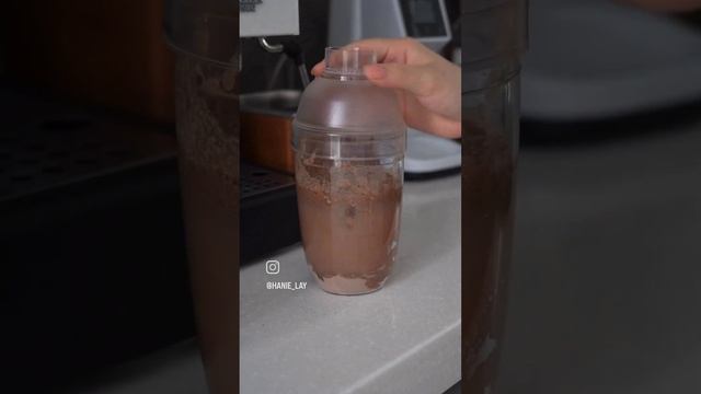 Iced milk chocolate 🍫💕🥰🤎 смотреть онлайн