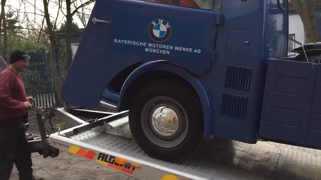 Tempo Matador auf dem Weg zur ersten Ausfahrt (Techno Classica Essen) смотреть онлайн