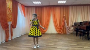 Гизатулина Оливия  М.Дунаевский "Леди Совершенство" песня из кинофильма "Мэри Поппинс, до свидания"