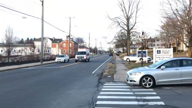 *RARE* AMR Ambulance 317 responding Code 3 with Alternate wail, Hyper yelp, and Hi-Lo! смотреть онлайн