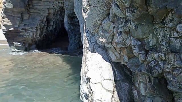 Вода 16 гр.. 7 мая ,пляж яшмовый Севастополь, смотреть онлайн