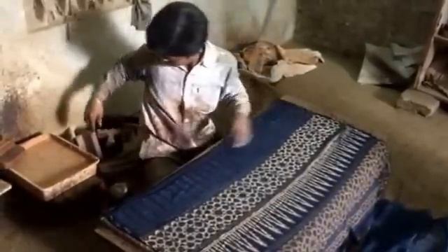 Mud an Gum Block Printing in Rajasthan, India! смотреть онлайн