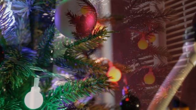 Посмотрите это, если вам не хватает новогодней атмосферы🎄 смотреть онлайн