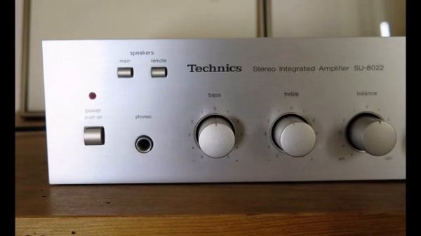 AMPLIFIER TECHNICS SU-8022   Stereo Integrated Amplifier (1979-80)