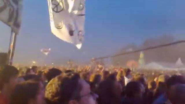 Latające butelki na Woodstock 2009 смотреть онлайн