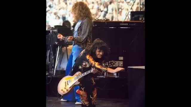 01.The Song Remains the Same - Led Zeppelin [1977-07-23 - Live at Oakland] смотреть онлайн