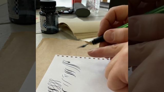 Контраст линий - секрет каллиграфии.