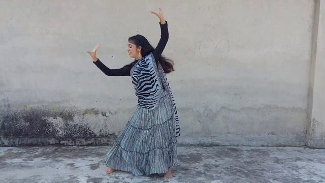 TABAAH HO GAYE - KALANK | Madhuri Dixit | Dance Cover | AnwitaTheDancingDiva | Raisha Momo смотреть онлайн