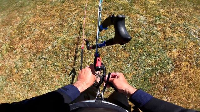 Foilkite (self) landing. 8-11 knots (4-6 m/s). Ozone r1v2 15 m2. Stable, onshore conditions. смотреть онлайн