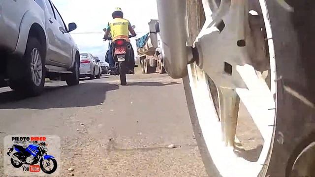 FAZER 250, GIRANDO RODA AO CONTRARIO! смотреть онлайн