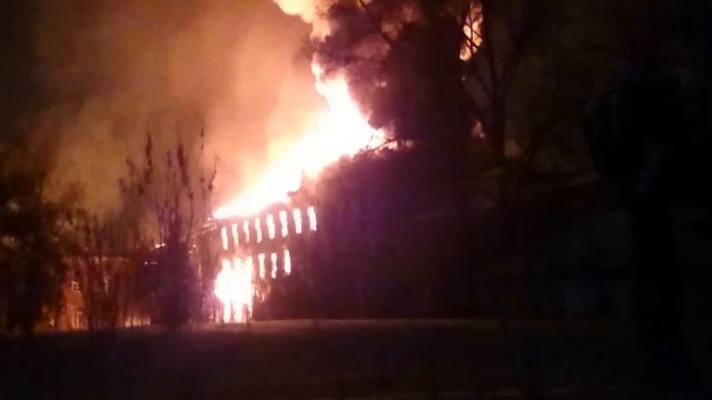 Пожар на территории ИВВАИУ смотреть онлайн