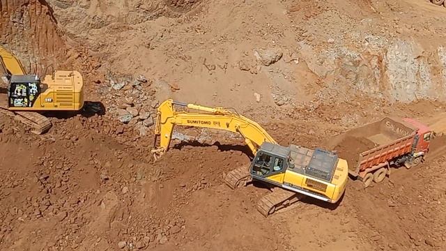 Beko CATERPILLAR vs SUMITOMO MUAT NIKEL KE MOBIL TRUK смотреть онлайн