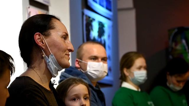 Диалог на равных с Евгением Масловым о волонтерстве смотреть онлайн