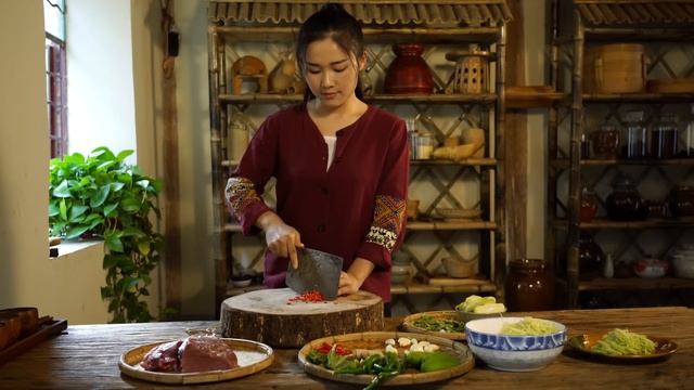 生芒果可做菜，在云南可以凉拌也可炒牛肉，你们吃过吗？【滇西小哥】