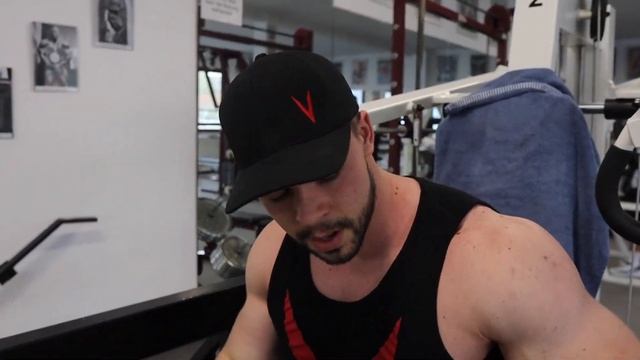 Ich trainiere im Oldschool Gym | PUSH WORKOUT & Höchstgewicht смотреть онлайн