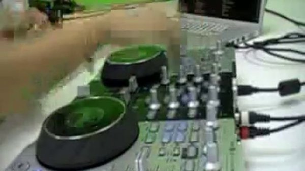 Hercules DJ Console 4-Mx