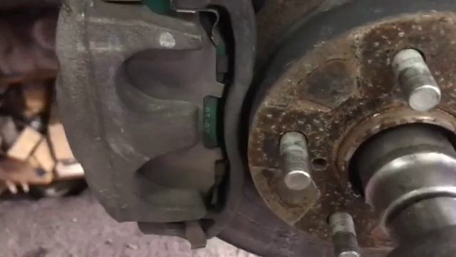 Subaru ( Субару ) SF5 стук в районе привода - ступицы смотреть онлайн