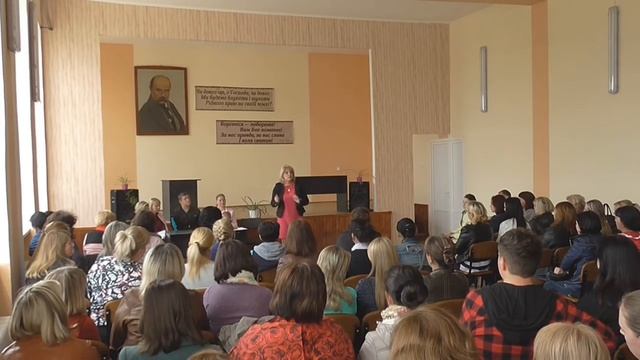 І у школі-ліцеї для мера та влади Самбора в повітрі витав вигук «ГАНЬБА!» смотреть онлайн