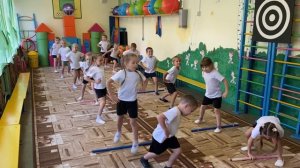 Занятие с гимнастическим палками.