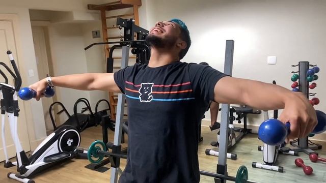 DESAFIO NA ACADEMIA DO HOTEL “QUEM AGUENTOU MAIS TEMPO?” смотреть онлайн