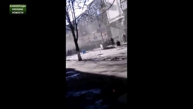 Как грузовик раздавил колону Беркутовцев События майдана смотреть онлайн