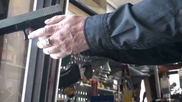 Испытание пистолета GM-101.mp4 смотреть онлайн