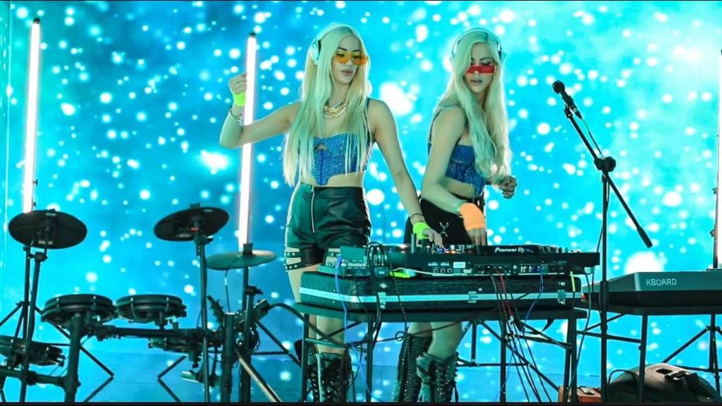 LE TWINS - FUTURE SET 🪐 смотреть онлайн