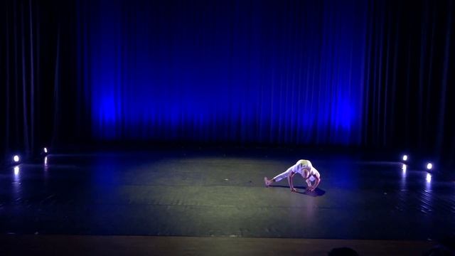 Amr Karkout's solo during the Dancing, to Connect program 2019 led by Battery Dance. смотреть онлайн