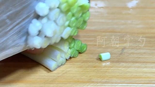 草魚片這種做法最好吃，鮮香滑嫩，口感鮮美，比水煮魚片還要香【阿朝哥美食 】#草魚片 #草魚 #草魚片食譜 #草魚片做法 #草魚片煮法 смотреть онлайн