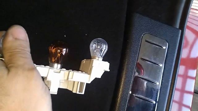 Mercedes-Benz B170 замена задней стоп лампы - - Mercedes-Benz B170 rear brake lamp replacement смотреть онлайн