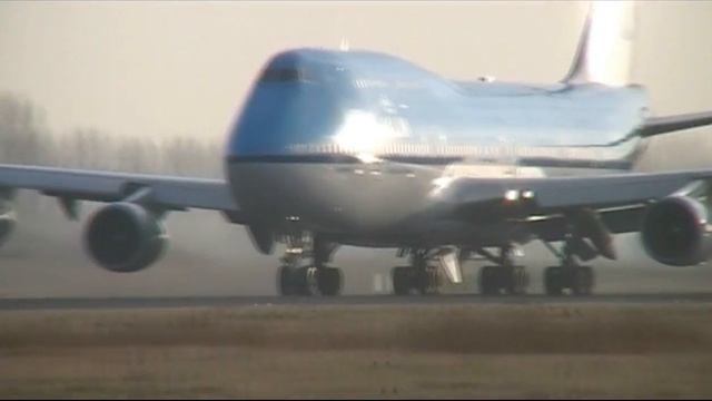 KLM Royal Dutch Airlines Boeing 747-400 [PH-BFR] Schiphol Departure! смотреть онлайн