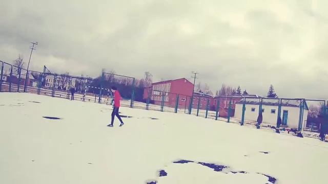 ЛЕДЯНОЙ ФУТБОЛ ЖЕСТКИЕ ПАДЕНИЯ))))) смотреть онлайн