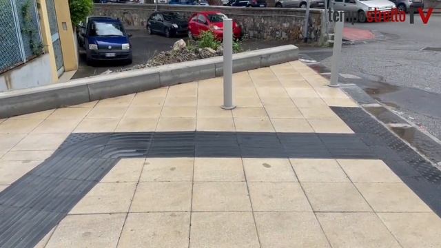 Viale Regina Margherita, nuovi paletti contro la sosta selvaggia смотреть онлайн