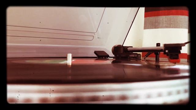 Led Zeppelin - Rock And Roll (Vinyl) смотреть онлайн