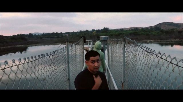 NineFive - Fallin ft. Cocain Omidayo смотреть онлайн