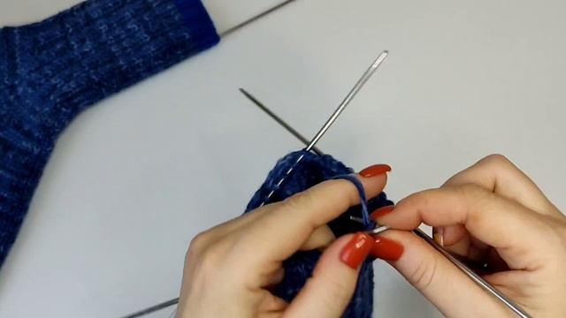 Алёна-вяжем спицами.