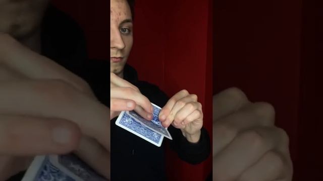 СЕКРЕТ ФОКУСА С СТАКАНОМ ВОДЫ😱 смотреть онлайн