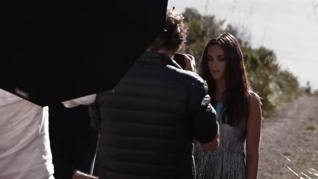 Il nuovo profumo Trussardi A Way. Behind the scenes смотреть онлайн