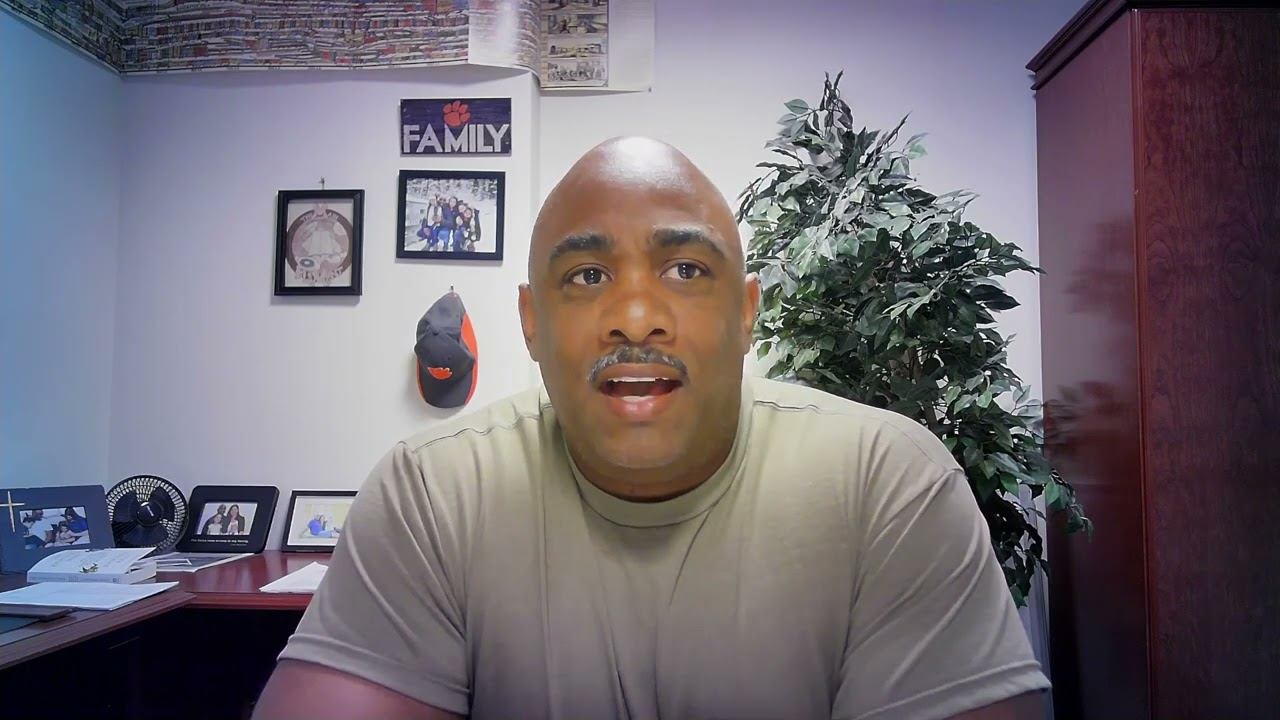 Word of Encouragement | God is Doin' Somethin' | Isaiah 43:1-4; 16-21 смотреть онлайн