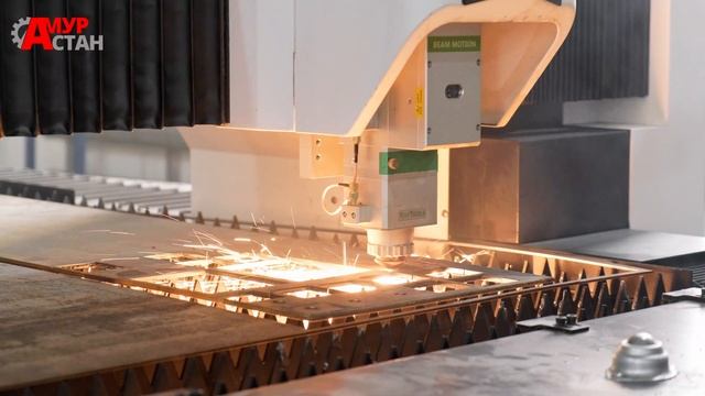 Запустили лазерный станок для резки металла у клиента! смотреть онлайн