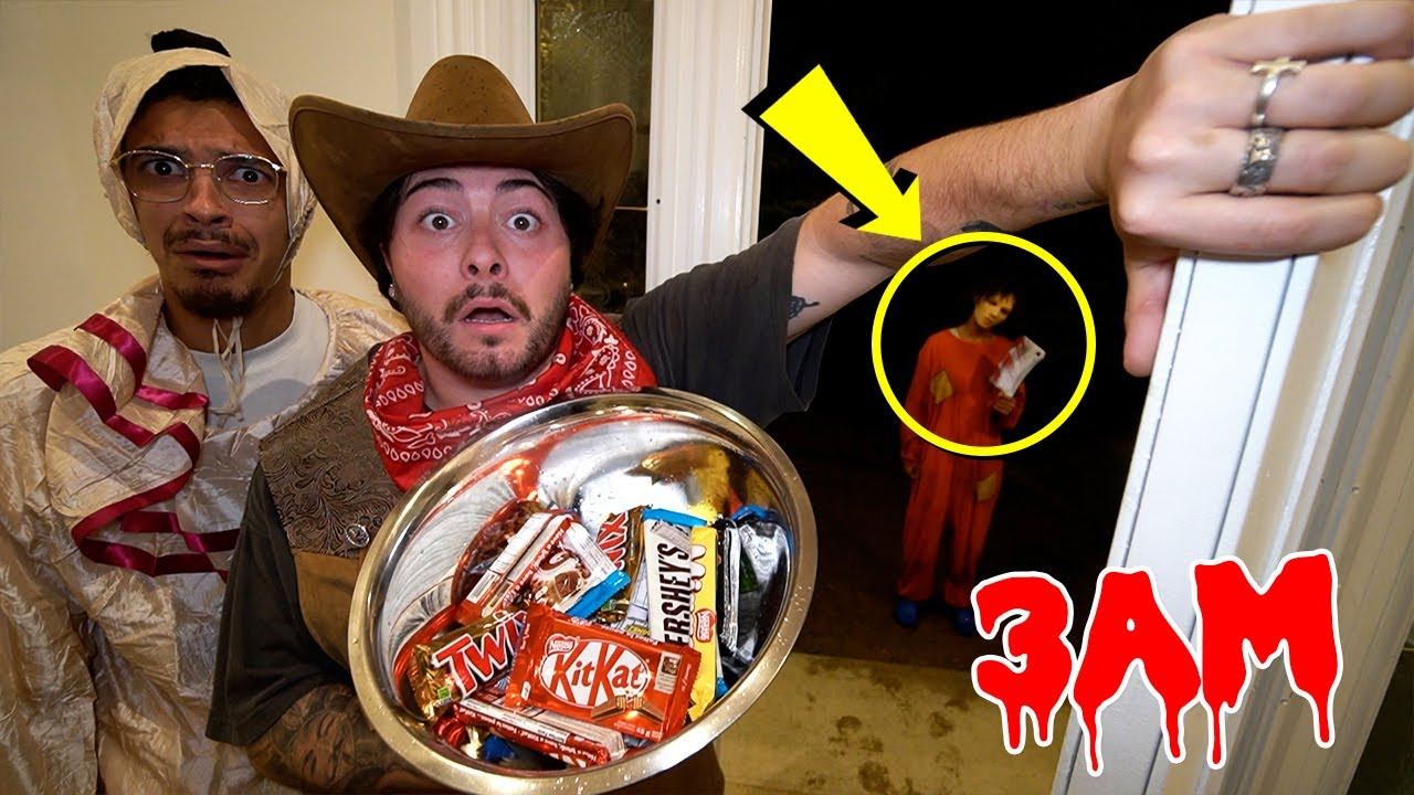 DO NOT GO TRICK OR TREATING AT 3 AM ON HALLOWEEN DAY!! *YOU WON'T BELIEVE THIS* смотреть онлайн