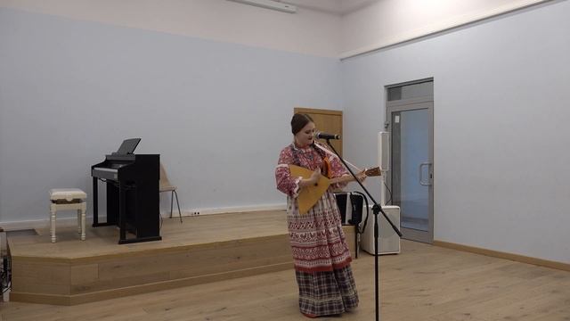 "Ой, Марьюшка воду нося". Свадебная песня Воронежской области, поёт Арианна Подосинникова смотреть онлайн
