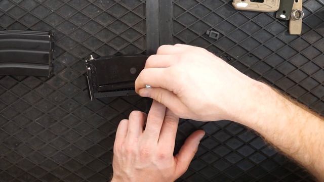WE M4, SCAR, 416, KAC Magazine Hack смотреть онлайн